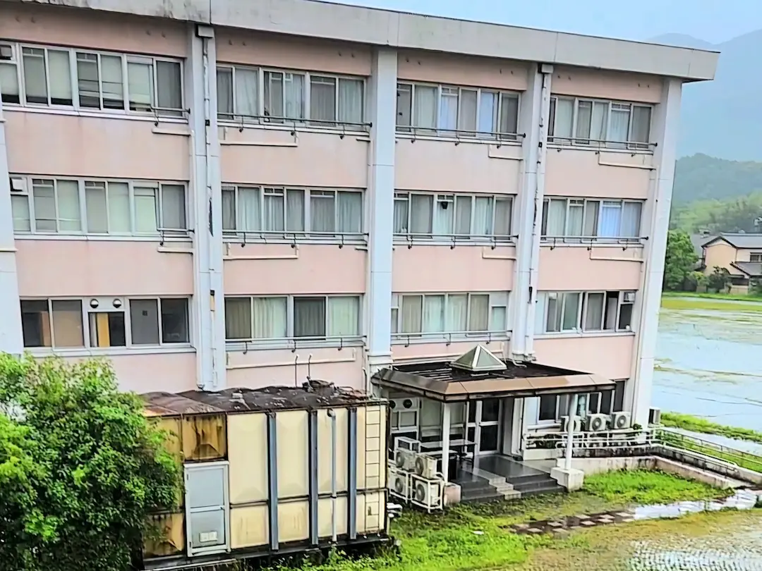 B棟の写真(A棟二階より)